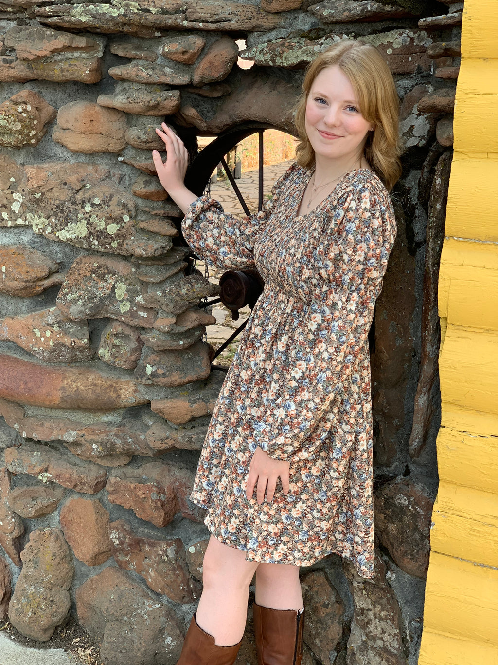 AnnieWear Vintage Flower Print Mini Dress