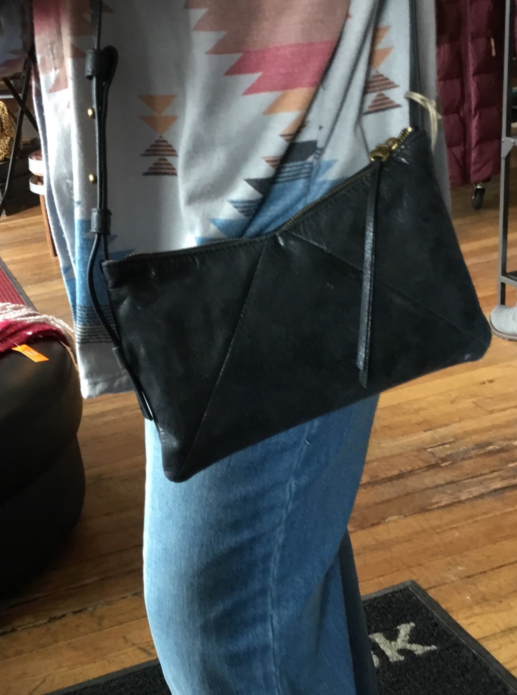 Hobo Paulette Small Crossbody
